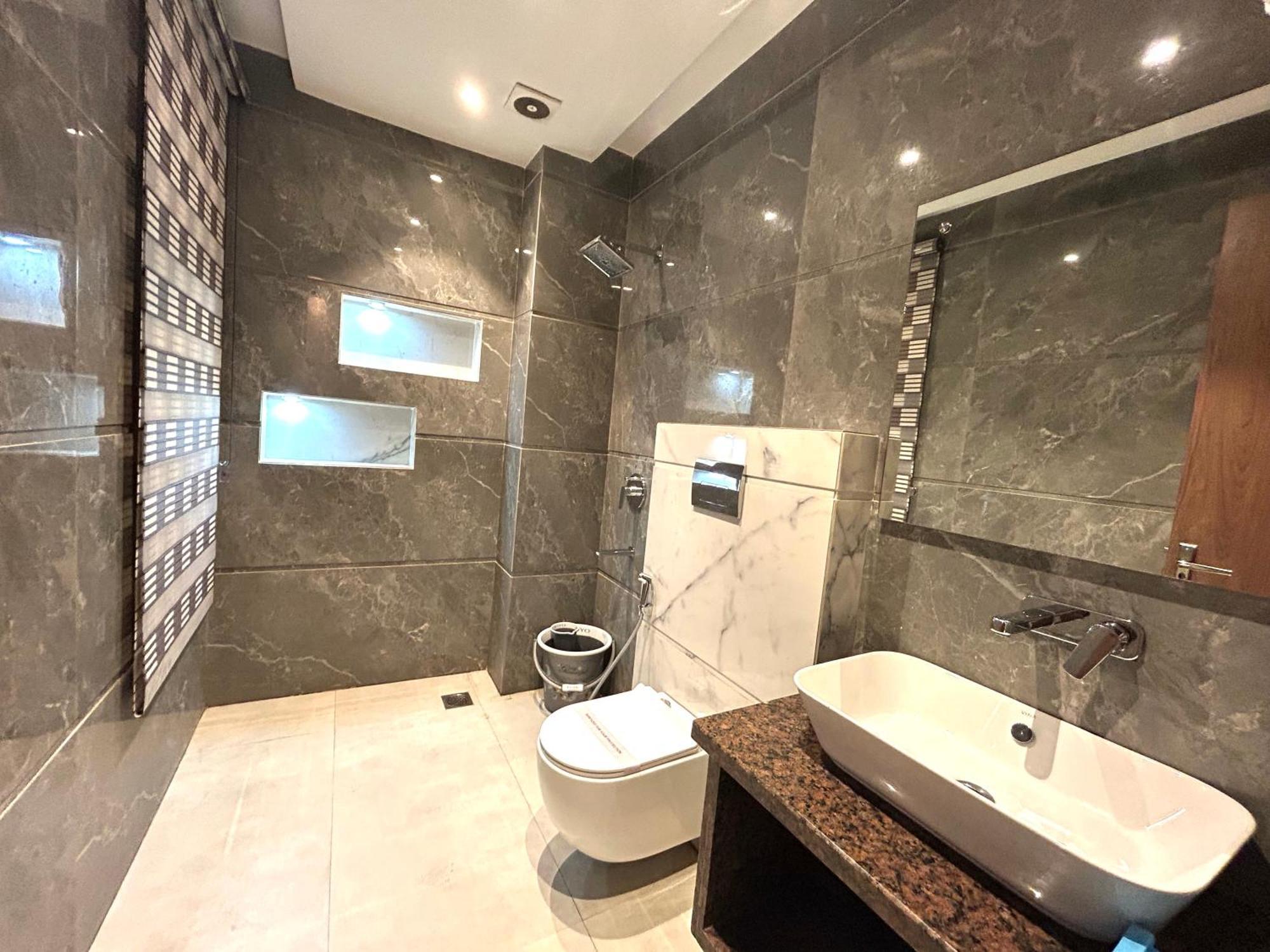 Crown Hotel Agra Near Taj Mahal Dış mekan fotoğraf